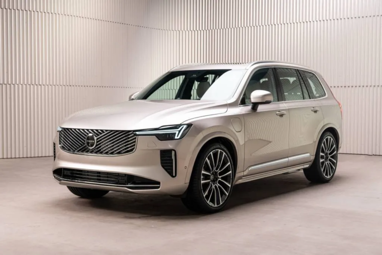 2025 Volvo XC90 Launched in India: A Blend of Luxury, Technology and Performance