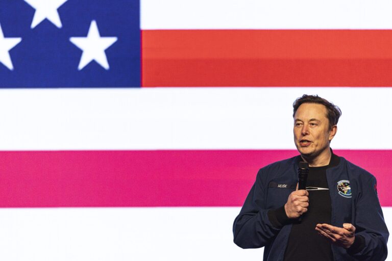 Elon Musk Slams Trump Adviser Over Tariff Policy, Calls Him “Truly a Moron”