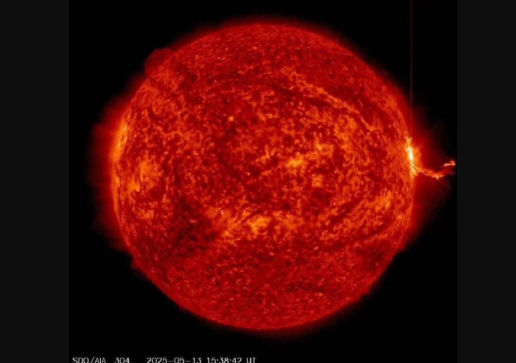 Massive Solar Storm will Hit to Earth: Radio Blackouts & Auroras Expected, Warns NASA - Grolife.in