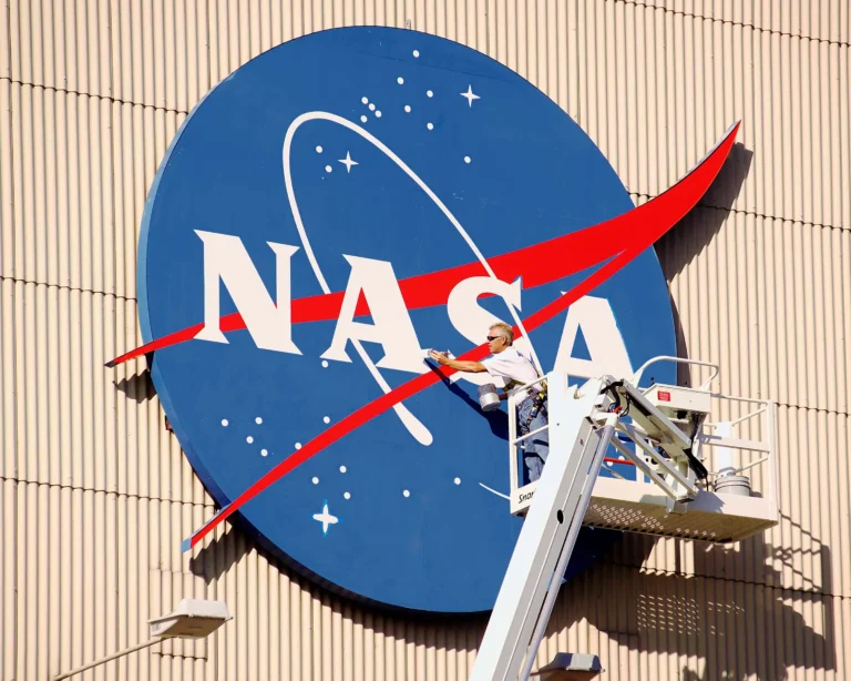 Over 2,000 Senior NASA Employees Face Job Cuts Under Trump-Era Restructuring Push