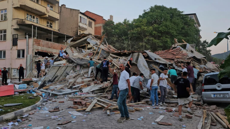 6.1-Magnitude Earthquake Hits Western Turkey; One Dead, Dozens Injured