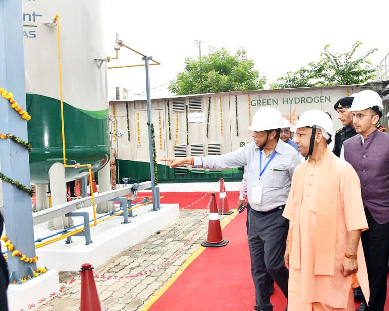 Yogi Adityanath Inaugurates UP’s First Green Hydrogen Plant in Gorakhpur