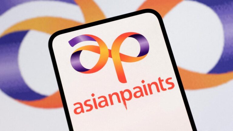 Asian Paints reported robust September quarter earnings with profit up 46.8%, driven by festive demand and double-digit volume growth in its decorative segment. (PC: Reuters)